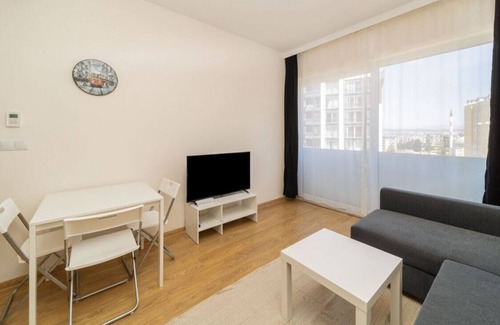 Kepez Apartment | Nifty Flat with Shared Pool in Kepez