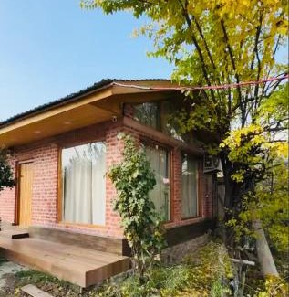 Sudarbal Cabin | Nigeen Vista Lakeside Chalet