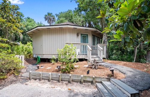 Night Heron House | Night Heron 4, 2BR, Close to Beach, Pool, Screened Porch, Wi-Fi, Sleeps 6