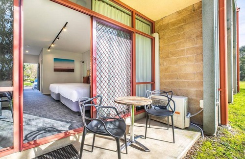 Mount Evelyn Hotel | Nightcap at York on Lilydale