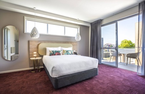 Carrum Downs Hotel | Nightelier Carrum Downs Sands Hotel