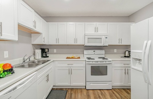 Nashville House | Nighthawk-2 Bedrooms-Minutes to Geodis Park