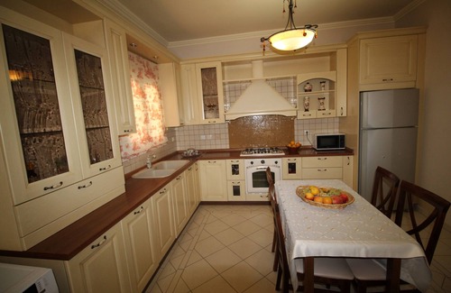 Messonghi House | Nikki's 4 Bedroom House in Moraitika - close to beach and a pool on site.