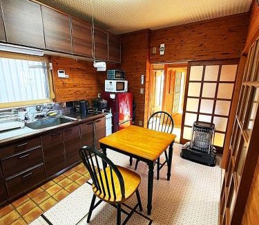 Nikko Apartment | Nikko Station-Side Towa STAY 日光駅まで3分一軒家丸貸し民泊の宿