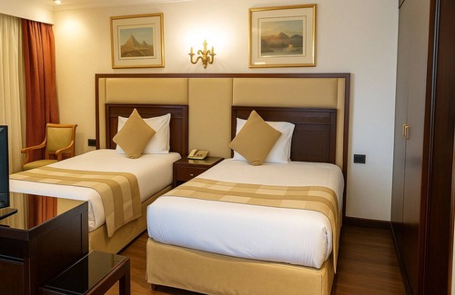 Aswan Boat Rental | Nile Cruise Queen Tiyi every Friday from Aswan 3 nights and every Monday from Luxor 4 nights