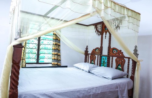 Ukunda Resort | Nimepata Paradiso Ndovu