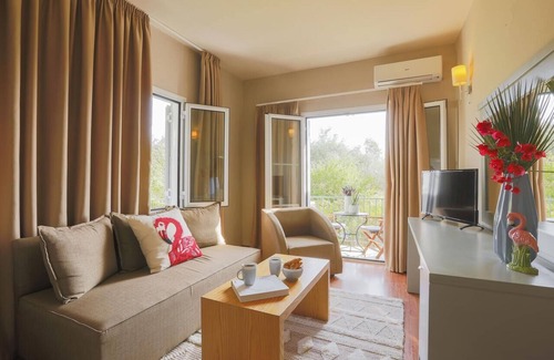 Skiathos Town Hotel | Nimfi Hotel