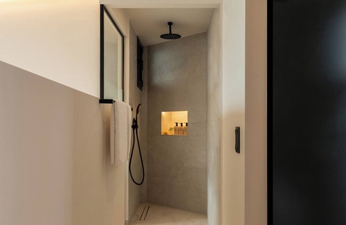 Skiathos Town Hotel | Nimfi Suites
