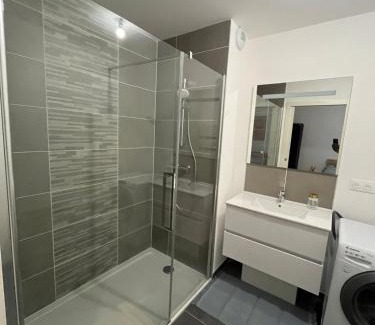 La Rochelle Apartment | Nina, Appartement 2 couchages, Elégant, Wifi, Parking