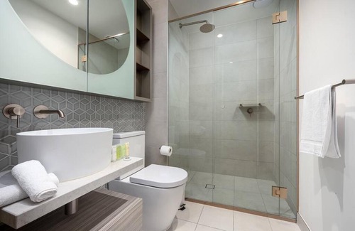 Port Melbourne Apartment | Nine Elm Port Melbourne 702