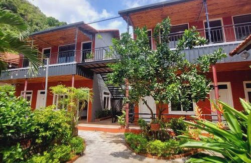Hoa Lu House | Ninh Binh Mountain Side Homestay & Cafe