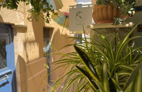 Aegina Town Apartment | Nioly Rooms