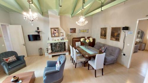 Vathy Apartment | Niriides Apartments & Studio