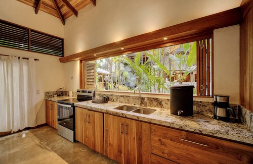 Chiguata Ski Chalet | Nirvana House. Tropical balinese style house