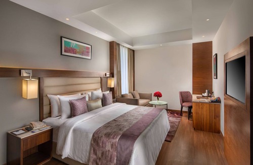 Gorakhpur Hotel | Nirvana Sarovar Portico Gorakhpur