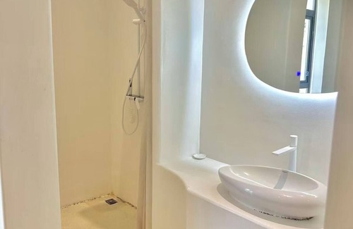 Wanning Hotel | Nirvana Seaview Homestay