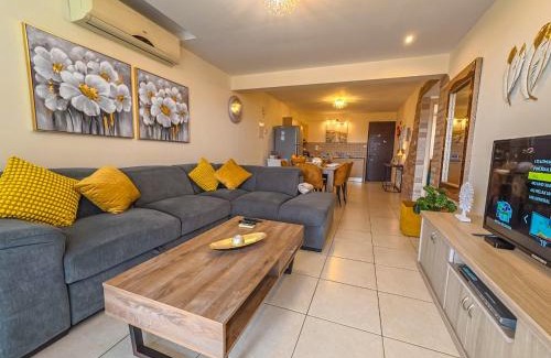 Ayia Napa Apartment | NISSI BEACH POOL VIEW APARTMENT FREE WIFI