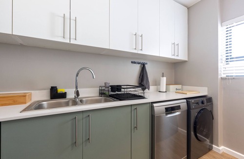 Langebaan Apartment | Nivica 46 Luxury Apartment with Sea View. Close to beach and amenities.