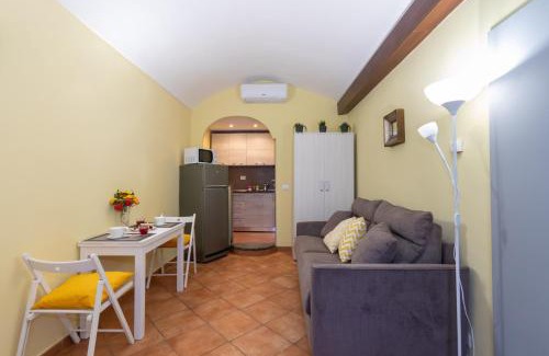 Historic Centre Apartment | Nizza Studio Apartments by Wonderful Italy