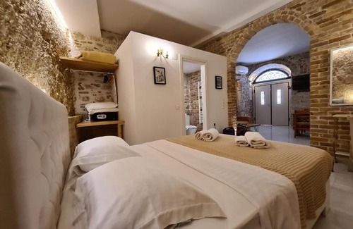 Old Town Apartment | NJ Corfu Kalypso Apartment