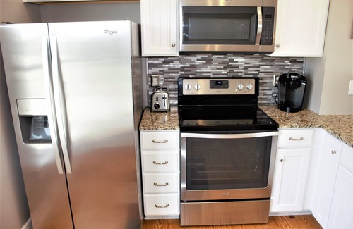 Atlantic Beach House | nLuxury Atlantic Beach Retreat-2 Masters-Pool-Steps to Ocean-Restaurants & Bars