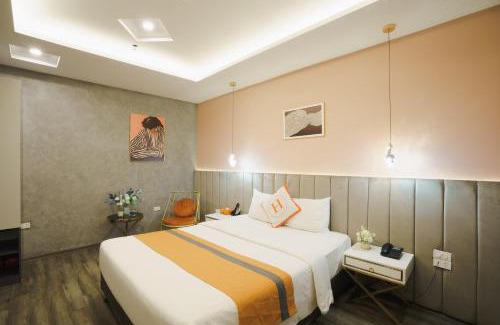 Trung Hoa Nhan Chinh Hotel | NNT HOTEL - Trung Kính