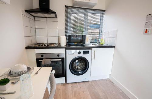 Aylesbury Apartment | No 02 Studio Flat Available near Aylesbury Town Station