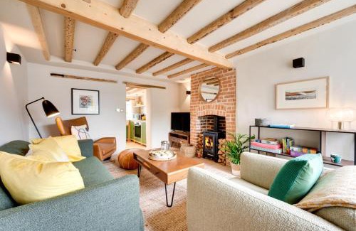 Castle Acre House | No.1 Baileygate Cottages