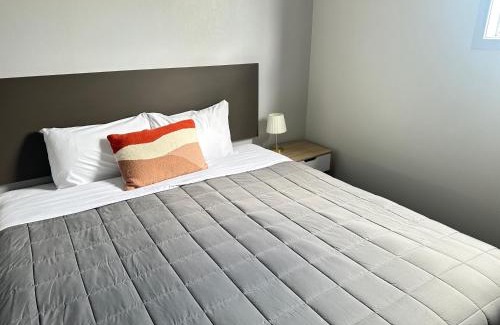 Cambridge Hotel | No 1 Motels