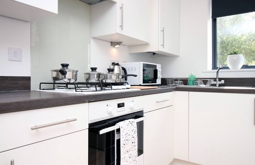 St. Thomas House | No. 2 Marina Walk by SSW - FREE Parking, Close to the Marina