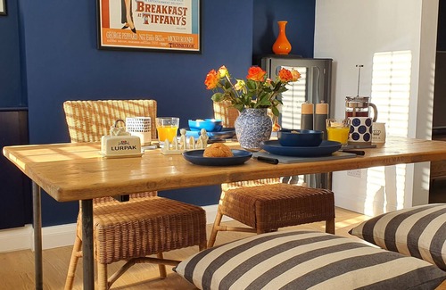 Beverley Cottage | NO.37, romantic, character holiday cottage, with a garden in Beverley