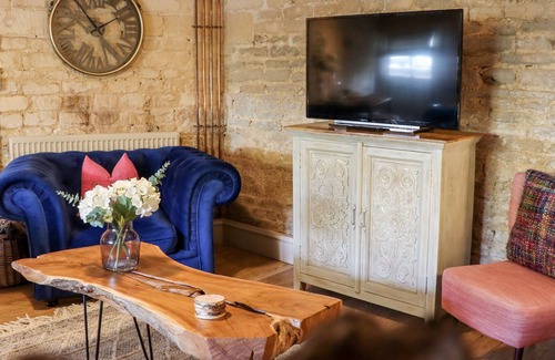 Blockley Apartment | NO.4 THE OLD COACH HOUSE, family friendly, with a garden in Blockley