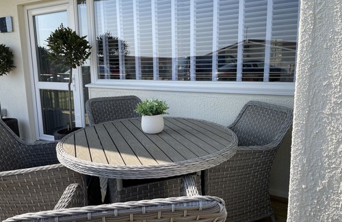 Bacton House | No 40 At The Beach. Just a stroll away!!