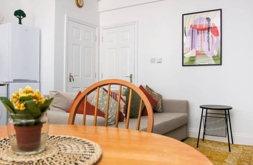 Kemptown Apartment | No 7 | Near the Beach | by Brighton Holiday Lets