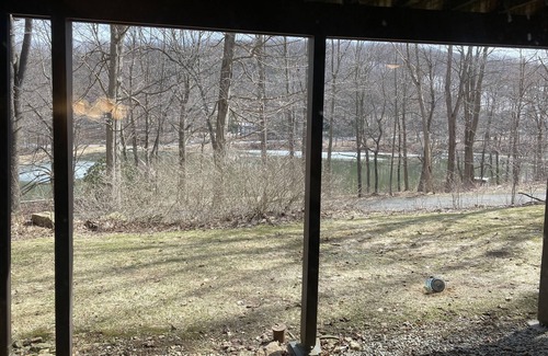 Hidden Valley House | No Contact Check in/out, Private Access, Short Walk to Lake, Relax by Wood Stove
