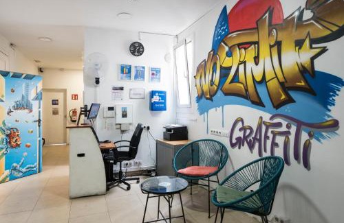 El Clot Hostel | No Limit Hostel Graffiti