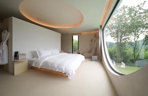 Moganshan Hotel | No Man's Frontier