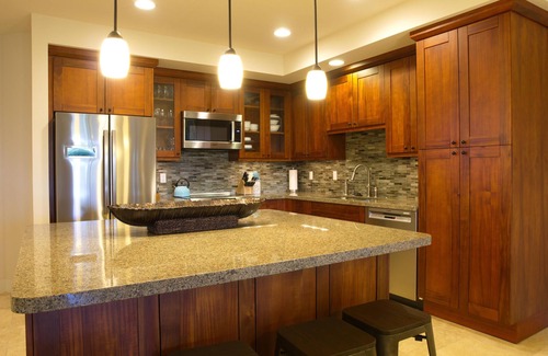 Poipu Condo | No stairs, Central AC, Steps to the pool, Jacuzzi, Gym, 2 car parking