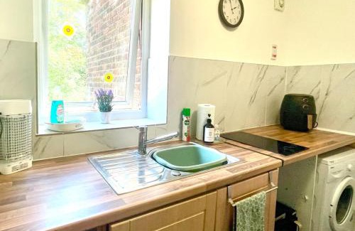 Carlisle Apartment | No23 - Bright & spacious 2nd floor flat - PET friendly - Noon check out