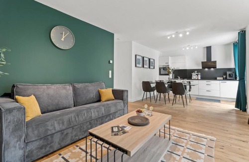 Floridsdorf Apartment | NobleNest Deluxe - Massage - Kaffee - Arbeitsplatz