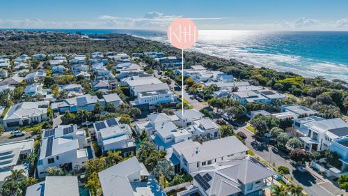 Kingscliff House | Noir- Luxury Beachside Home