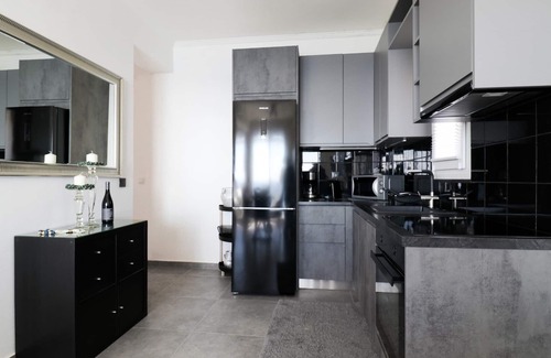 Corfu House | Noir Luxury Suite by CorfuEscapes