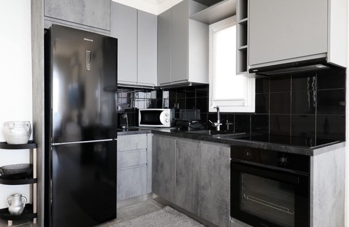 Corfu House | Noir Luxury Suite by CorfuEscapes