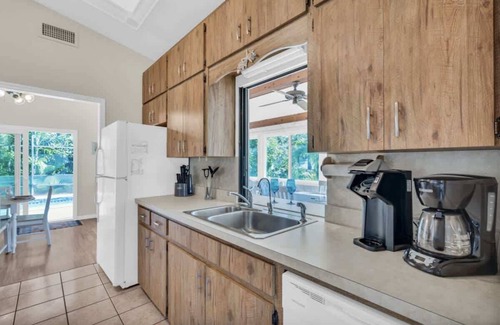 Laurel House | Nokomis Beach Getaway with Heated Pool