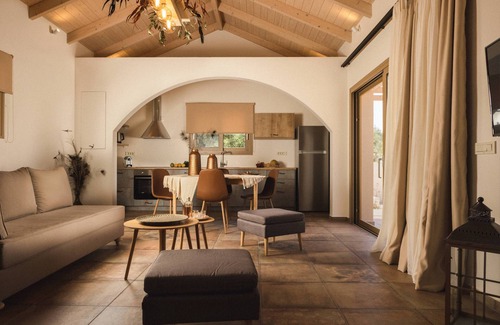 Zakynthos Town Villa | Nono's Fioro - Ntopia 2 Bedroom Villa with Private Pool