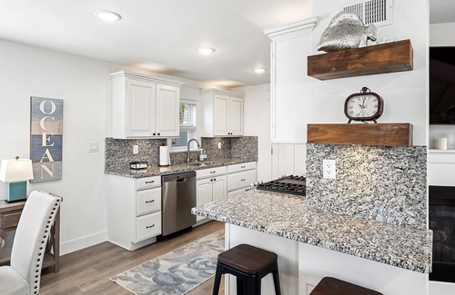 Wall House | Noooooo, I Don't Want To Leave.