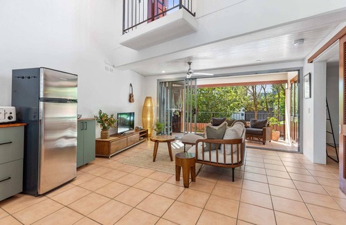 Noosa Heads Apartment | Noosa private sanctuary, walking distance to beach