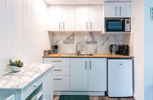 Noosa Heads Apartment | Noosa Style at its best!