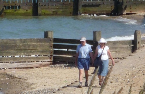 Bacton Apartment | "Norfolk" Next to the Beach and Sea