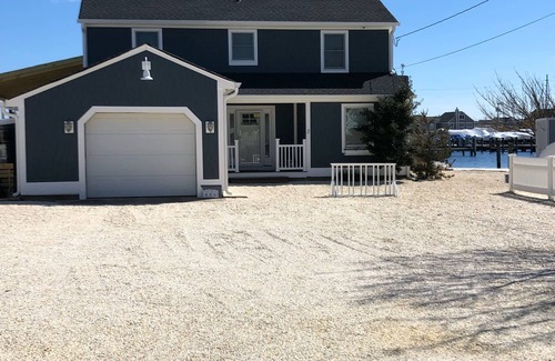Normandy Beach House | NORMANDY BEACH - LAVALLETTE - JERSEY SHORE - ON BAY WITH PRIVATE BEACH & DOCK
